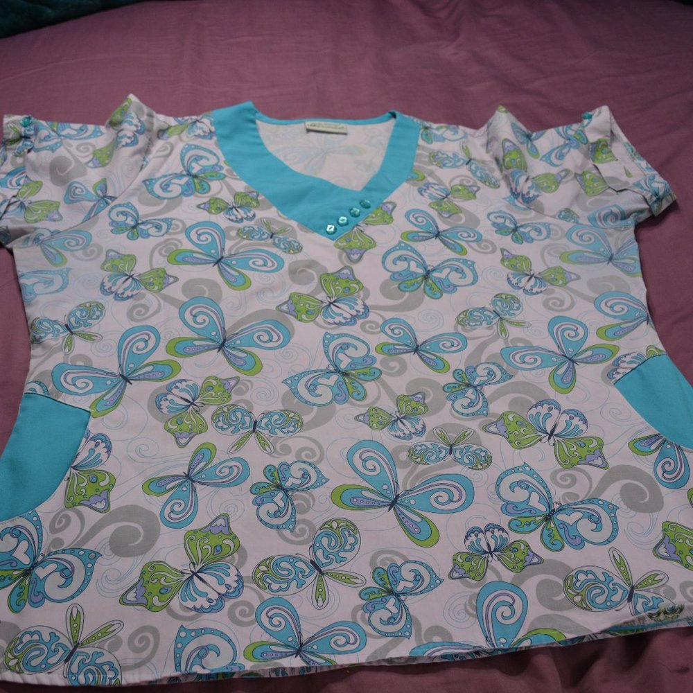 Uniform Advantage XL Butterfly Scrub top